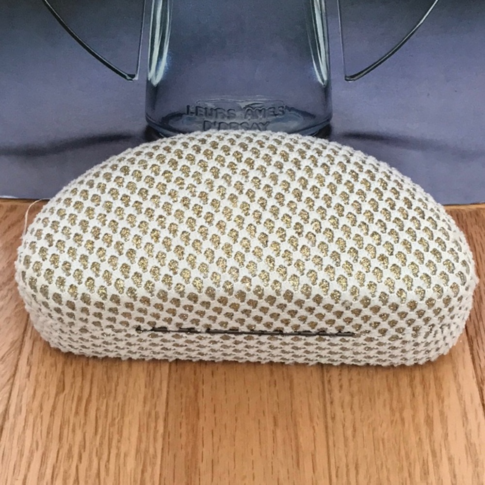 Dynamic Ivory & Gold Textured Sunglasses Glasses Case DYT Type #3 Dressing Truth - Picture 5 of 8